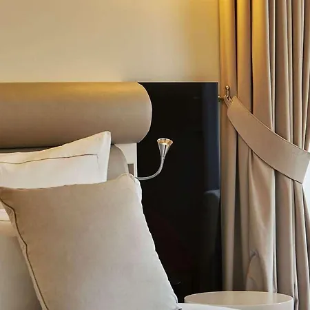 La Licorne & - Mgallery Collection Hotel *